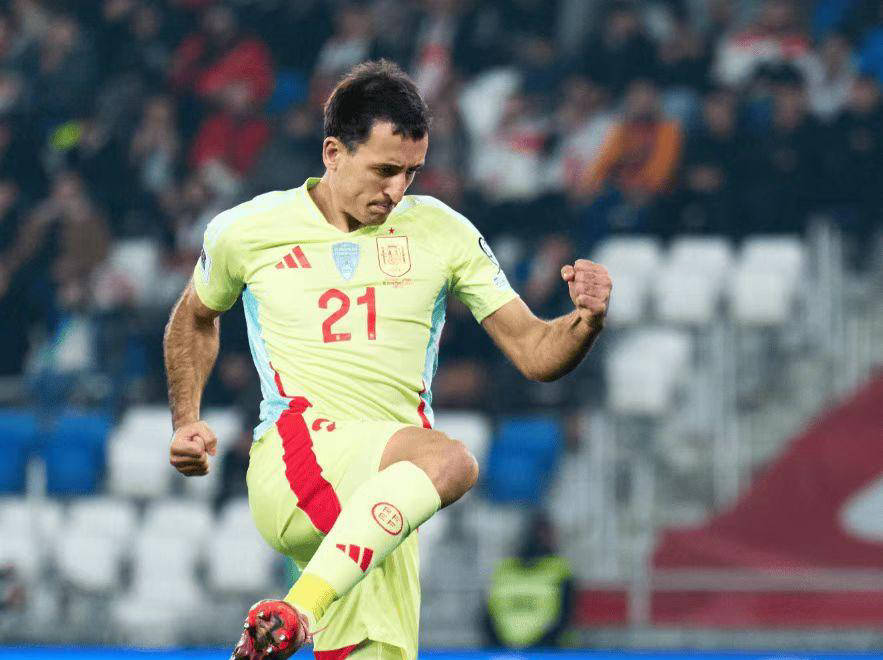 雷火电竞app-拜仁轻取瑞士，奥亚尔萨瓦尔高光表现